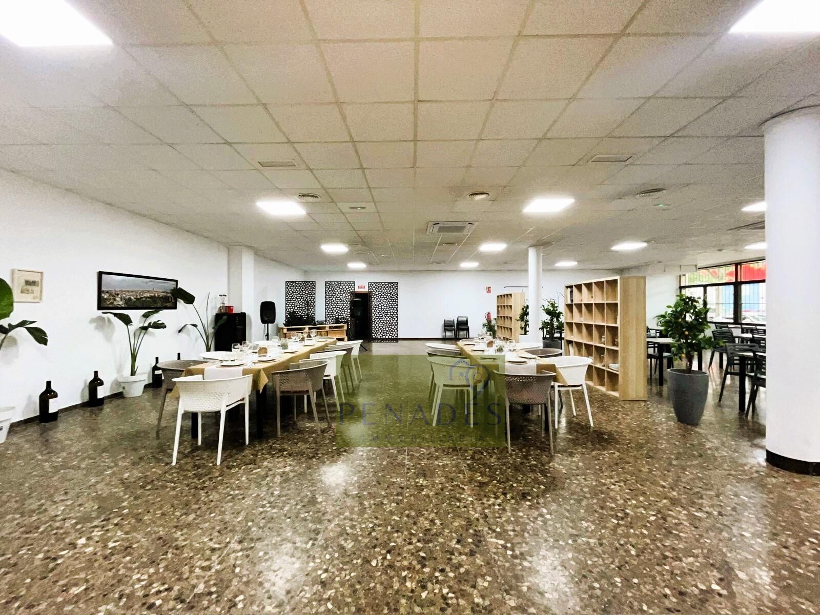 Local commercial dans Ontinyent, Valencia à louer Photo intérieure– Image 1 sur 17