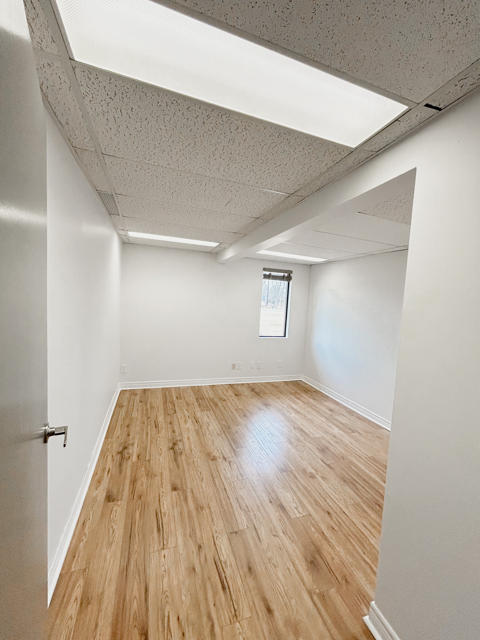 2109 London Line, Sarnia, ON à louer Photo intérieure– Image 1 sur 10