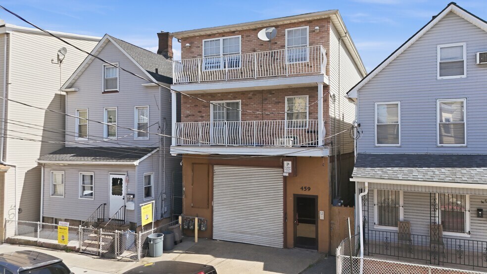459 Fulton St, Elizabeth, NJ à vendre - Photo de l’immeuble – Image 1 sur 8