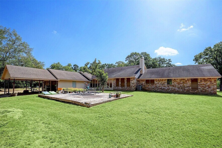 1664 McCaleb Rd, Montgomery, TX à vendre - Photo de l’immeuble – Image 2 sur 4