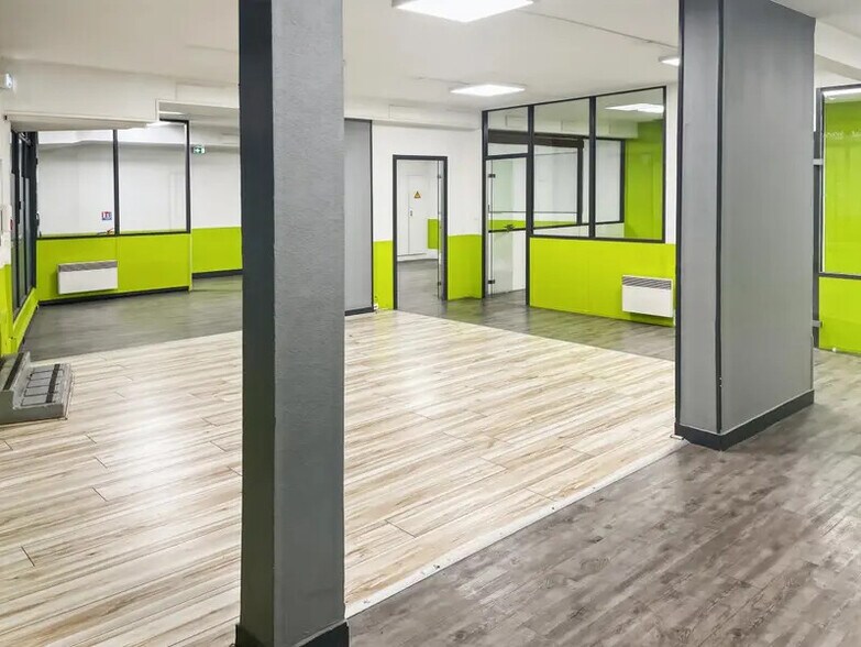 Bureau dans Paris à louer - Photo de l’immeuble – Image 2 sur 5