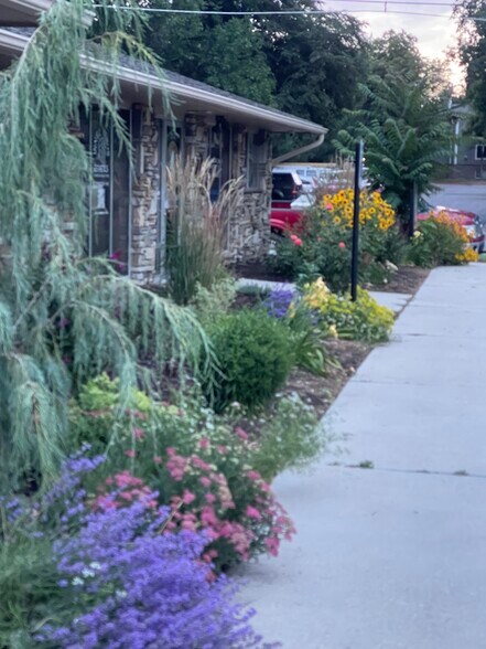 2036 N Cole Rd, Boise, ID à louer - Photo de l’immeuble – Image 2 sur 7