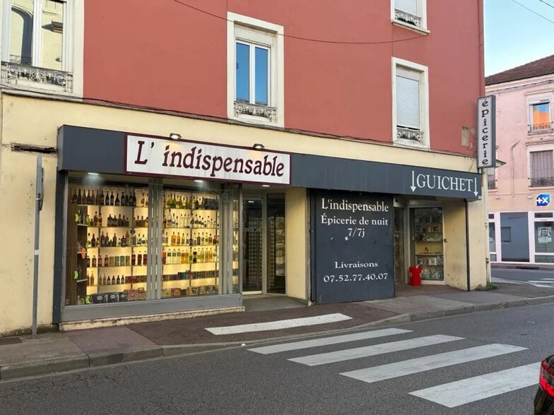 Local commercial dans Roanne à vendre - Photo de l’immeuble – Image 1 sur 4