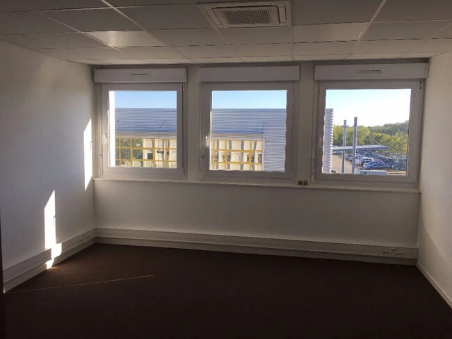 Plus de détails pour 4138 Route De Baziège La Lauragaise, Labège - Bureau à louer