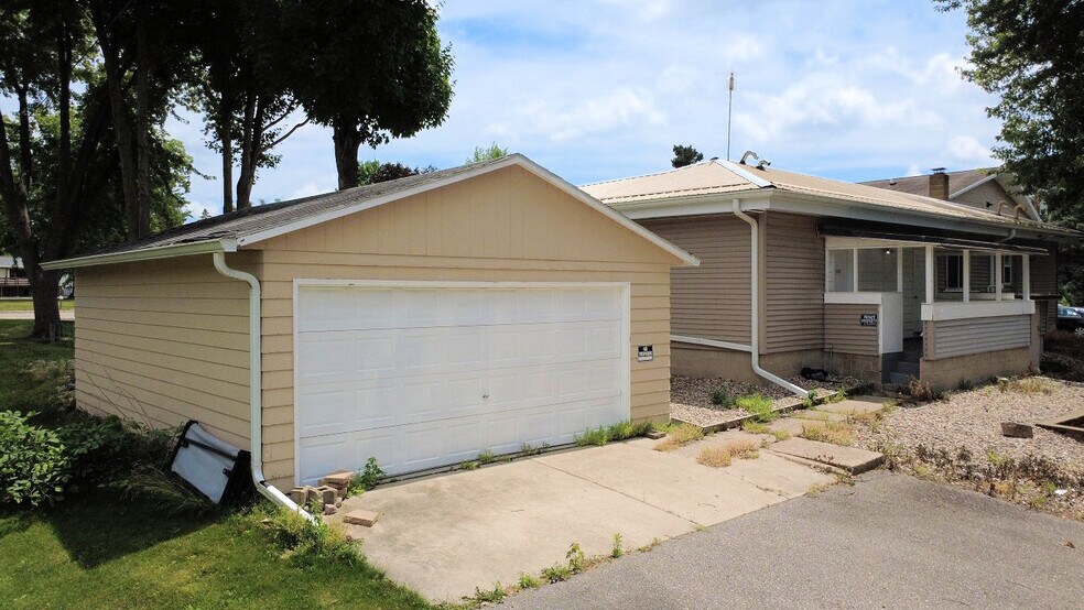 511 Vine St, Wisconsin Dells, WI à vendre - Photo de l’immeuble – Image 2 sur 29