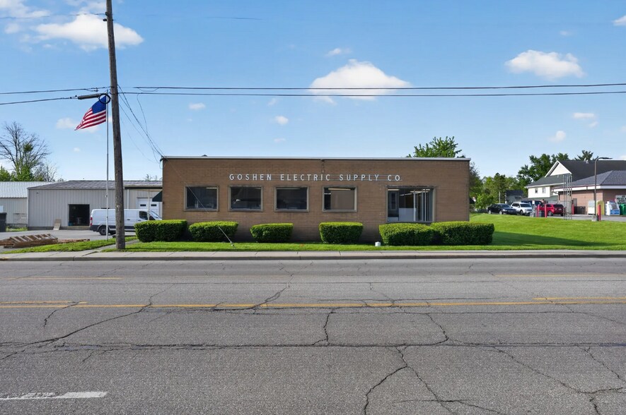 808 W Lincoln Ave, Goshen, IN à vendre - Photo principale – Image 1 sur 10