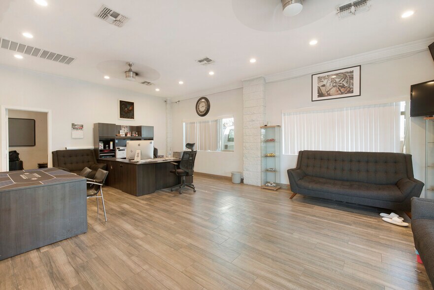 507 E Broadway Rd, Phoenix, AZ à vendre - Photo intérieure – Image 3 sur 8