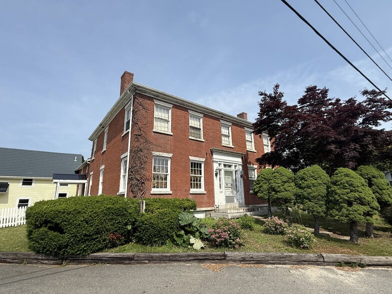 1887 Hallowell Rd, Litchfield, ME à vendre - Photo principale – Image 1 sur 13