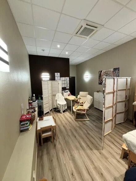 44 Place Du Village, Bâgé-Dommartin à louer - Photo de l’immeuble – Image 2 sur 4