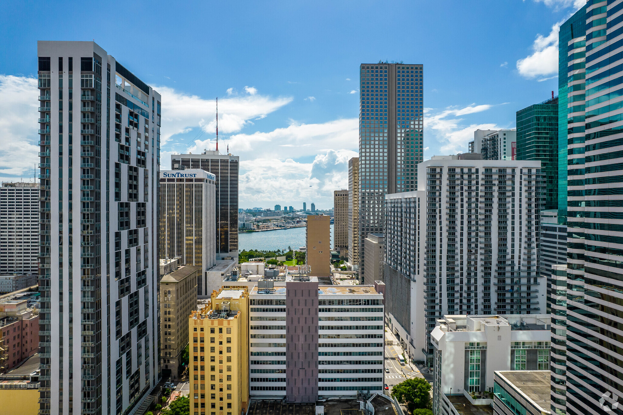 150 SE 2nd Ave, Miami, FL à vendre Photo principale– Image 1 sur 120