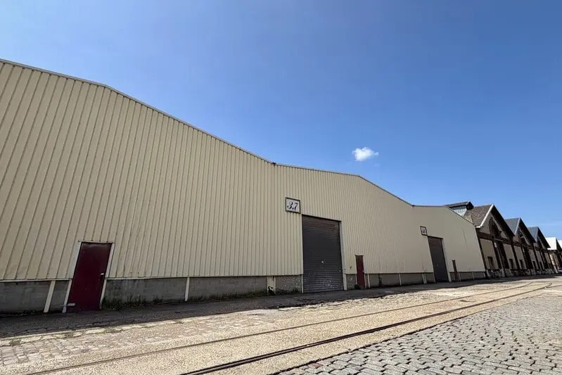Industriel/Logistique dans Le Havre à vendre - Photo de l’immeuble – Image 3 sur 9
