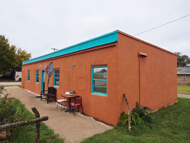 124 Main St, Wakita, OK à vendre - Photo de l’immeuble – Image 2 sur 11