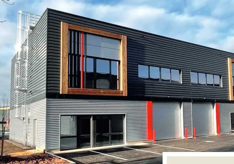 14 Rue De Bretagne, Saint-Quentin-Fallavier à louer - Photo de l’immeuble – Image 2 sur 8