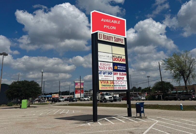 13127 Veterans Memorial Dr, Houston, TX à louer - Photo de l’immeuble – Image 2 sur 4