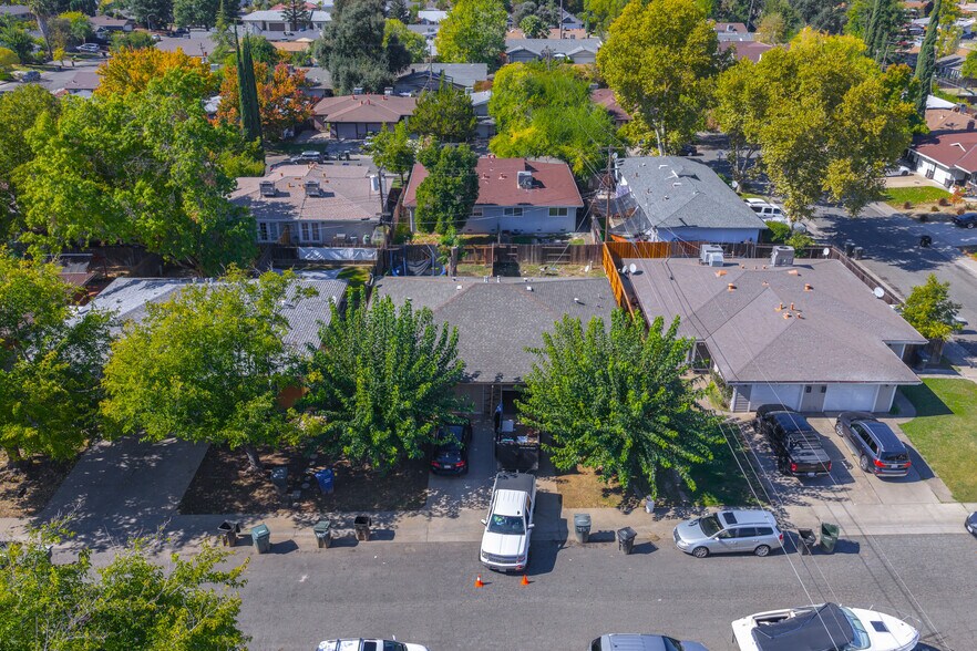 4917 Orchid Way, Sacramento, CA à vendre - Photo de l’immeuble – Image 2 sur 10