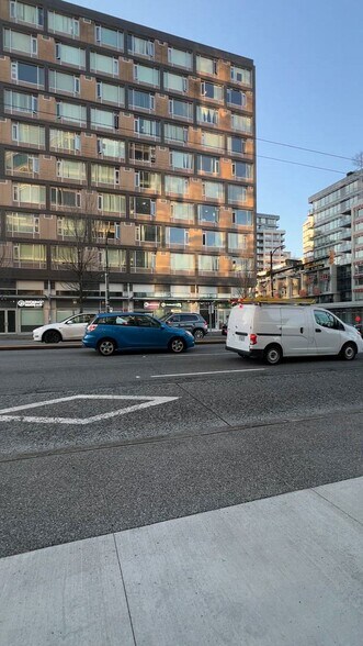 1712 Main St, Vancouver, BC à louer - Vidéo sur l’annonce professionnelle – Image 1 sur 5
