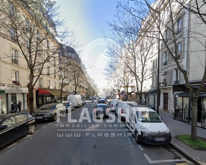 Local commercial dans Paris à louer - Photo de l’immeuble – Image 1 sur 2