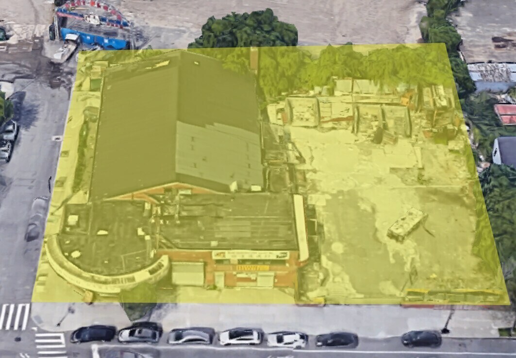 College Point Blvd, Flushing, NY à vendre Photo principale– Image 1 sur 2