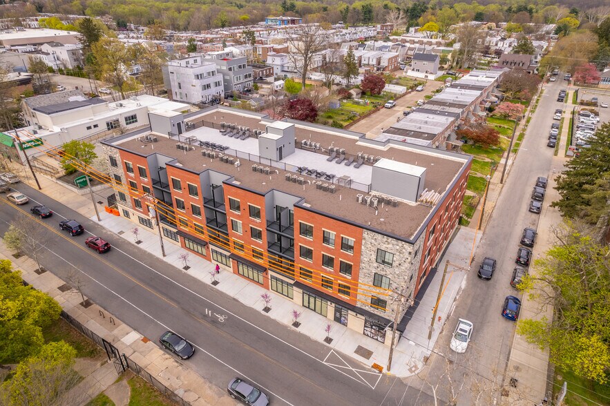 5801 Ridge Ave, Philadelphia, PA à louer - Photo de l’immeuble – Image 2 sur 4