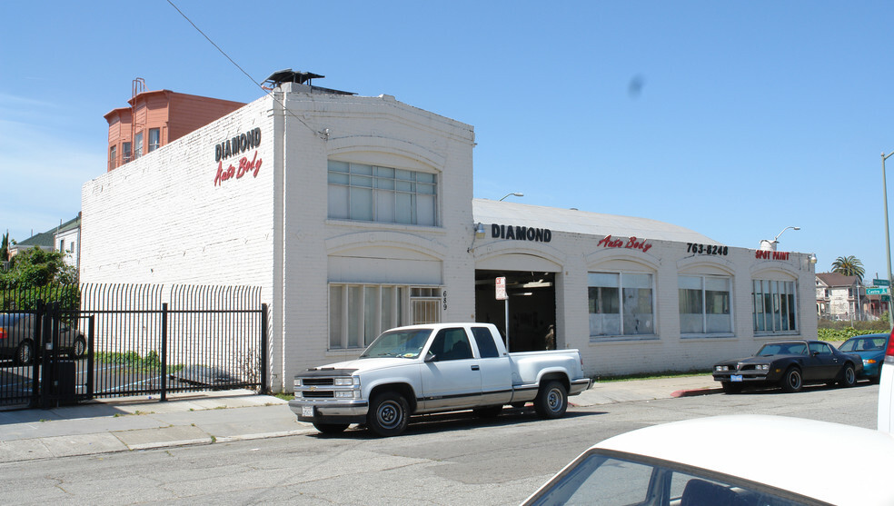 1926 Castro St, Oakland, CA à louer - Photo de l’immeuble – Image 2 sur 3