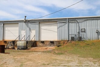 1810 E Poinsett St, Greer, SC à louer Photo de l’immeuble– Image 2 sur 8