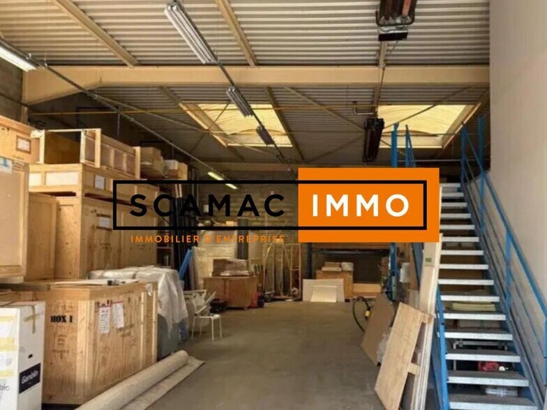 Industriel/Logistique dans Champigny-sur-Marne à louer - Photo de l’immeuble – Image 3 sur 7