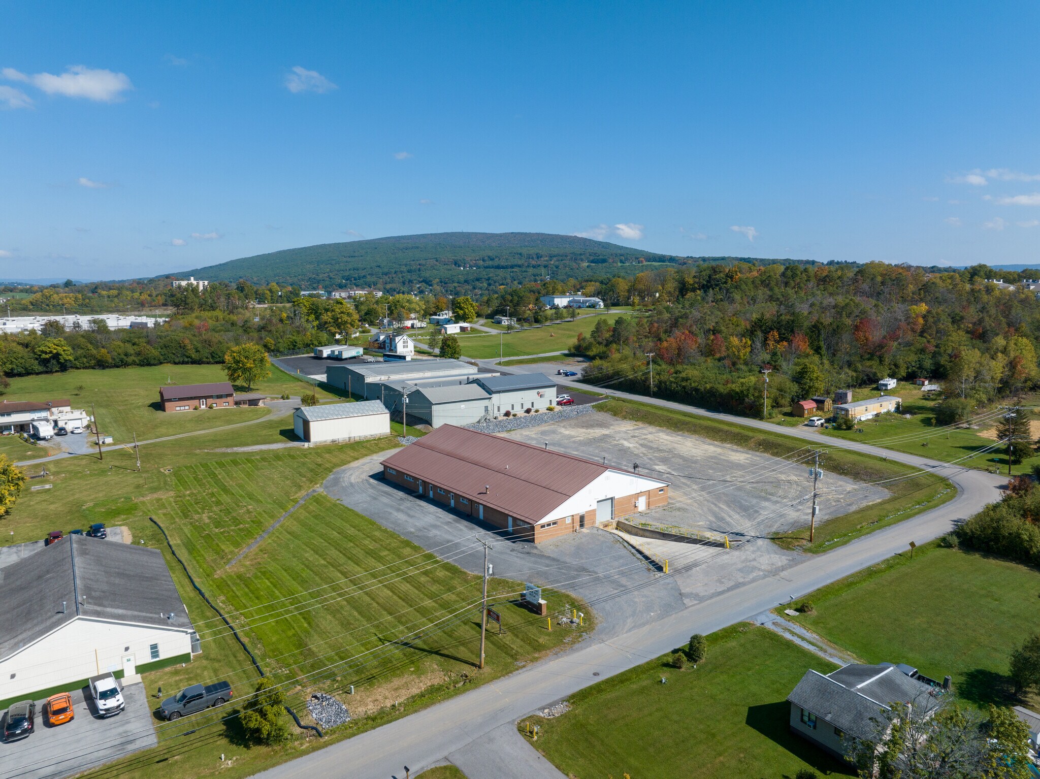 338 Pound Ln, Duncansville, PA à louer Photo de l’immeuble– Image 1 sur 6
