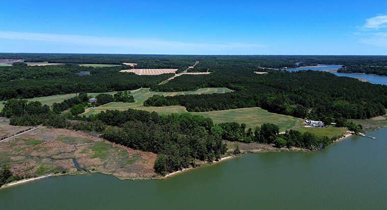 809 Accakeek Rd, Warsaw, VA à vendre - Photo de l’immeuble – Image 2 sur 13