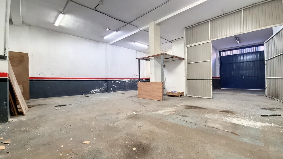 Immeuble residentiel dans Madrid, Madrid à vendre - Photo intérieure – Image 2 sur 7