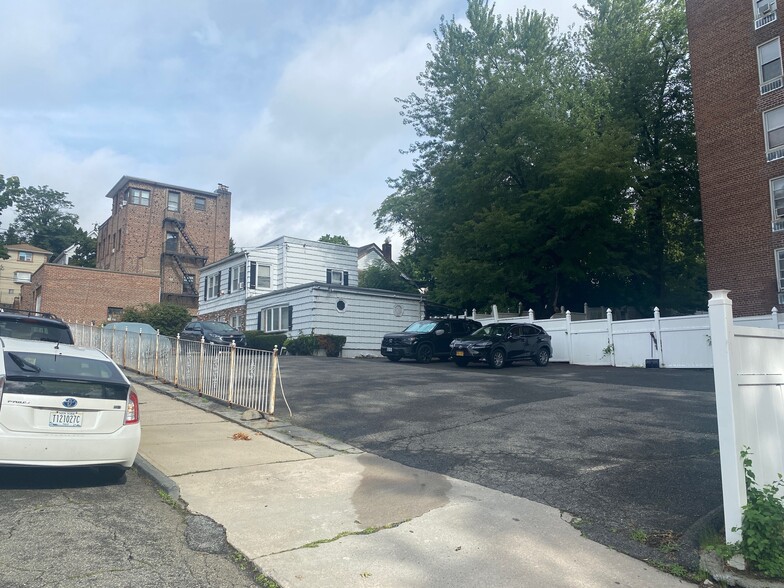 9 New Pl, Yonkers, NY à vendre - Photo principale – Image 1 sur 1