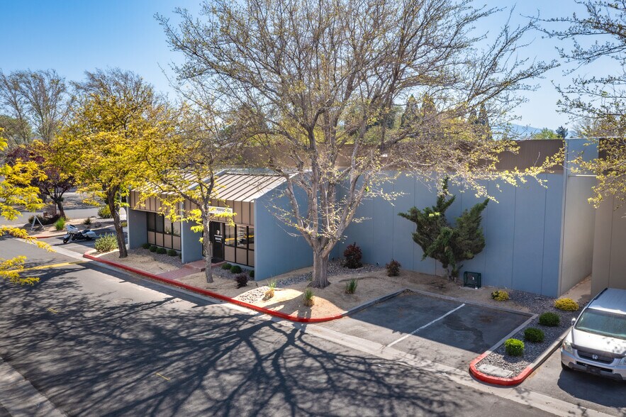 320 Coney Island Dr, Sparks, NV à vendre - Photo de l’immeuble – Image 2 sur 6