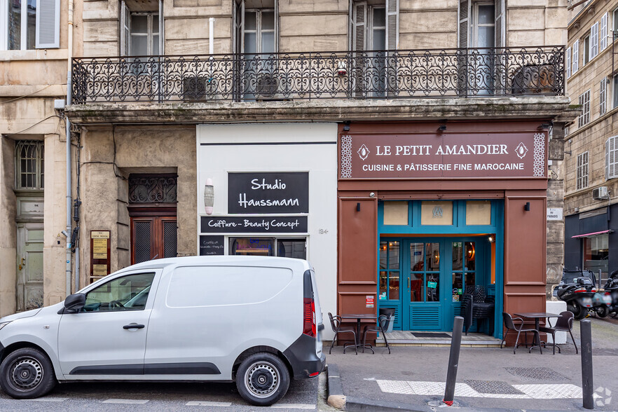 Local commercial dans Marseille à louer - Photo de l’immeuble – Image 2 sur 2