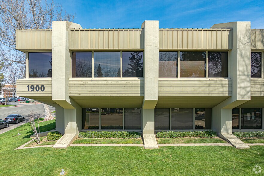 1900 Point West Way, Sacramento, CA à vendre - Photo de l’immeuble – Image 2 sur 7