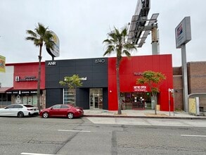 8740 S Sepulveda Blvd, Los Angeles, CA à louer Photo de l’immeuble– Image 1 sur 5