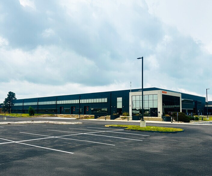 600 S James McDonnell Blvd, Hazelwood, MO à vendre - Photo de l’immeuble – Image 2 sur 6