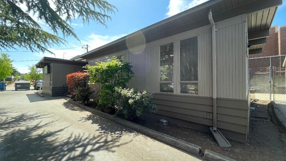 3715 Factoria Blvd SE, Bellevue, WA à louer - Photo de l’immeuble – Image 2 sur 14