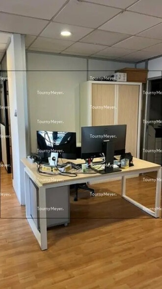 Bureau dans Montpellier à louer - Photo de l’immeuble – Image 3 sur 8