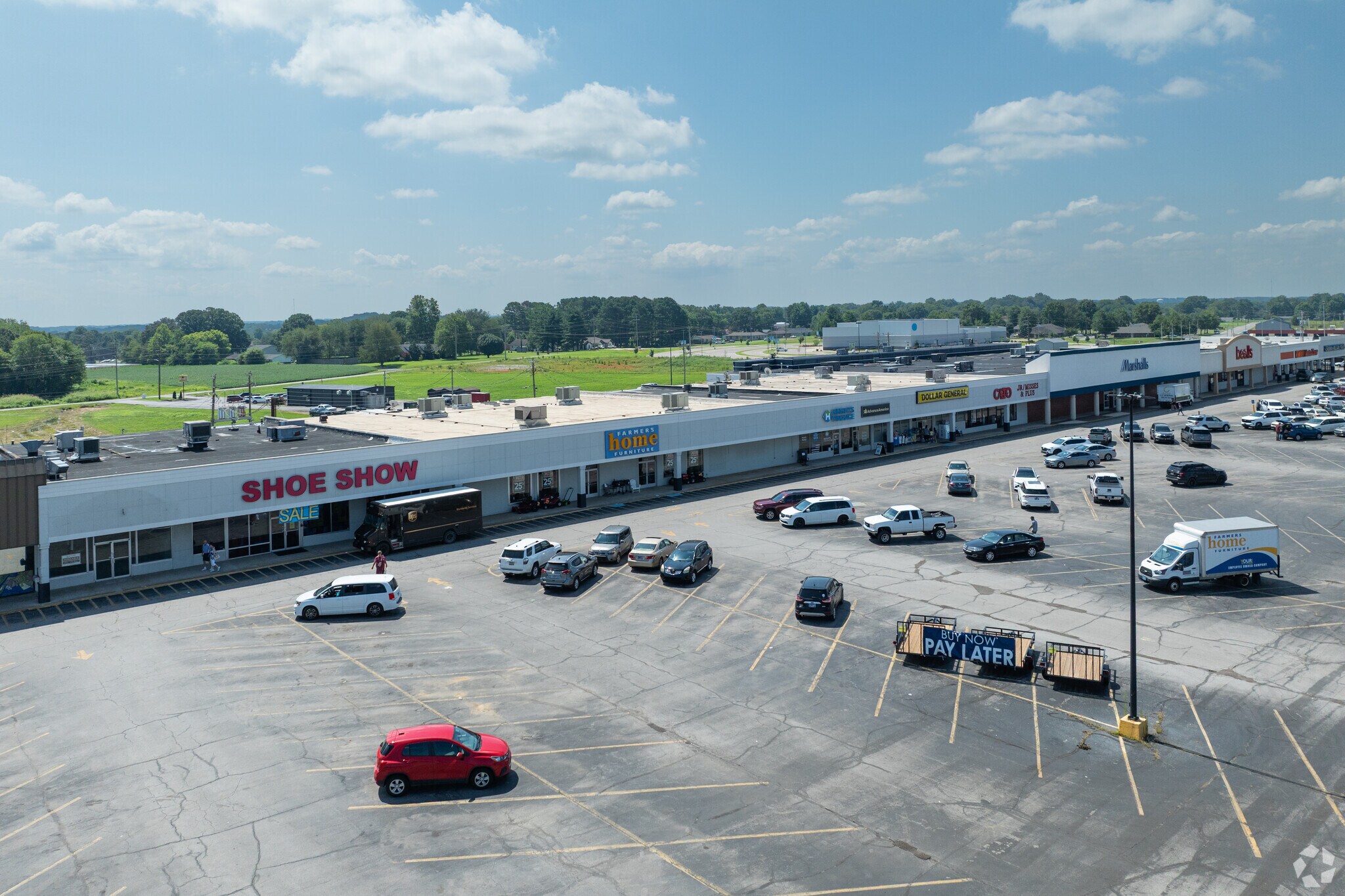 2002-2028 N Locust Ave, Lawrenceburg, TN à louer Photo principale– Image 1 sur 14