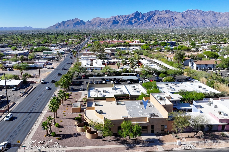 2102 N Country Club Rd, Tucson, AZ à vendre - Photo de l’immeuble – Image 2 sur 3