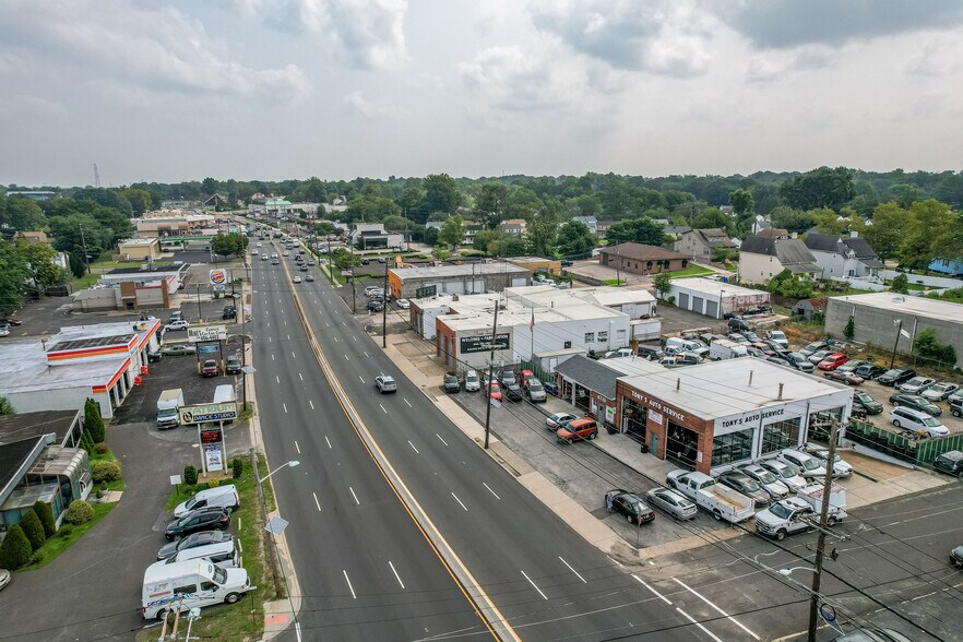 4730 N Crescent Blvd, Pennsauken, NJ à vendre - Photo de l’immeuble – Image 3 sur 40