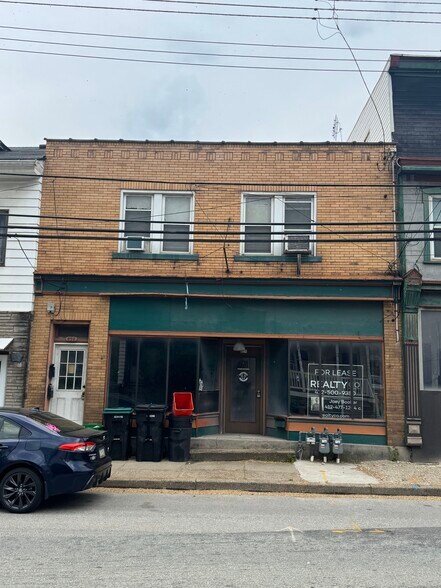 629 Evergreen Ave, Millvale, PA à louer - Photo de l’immeuble – Image 1 sur 9