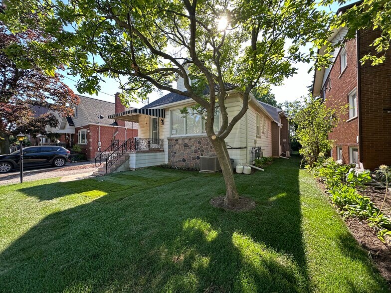 38 Viewpoint Av, Hamilton, ON à vendre - Photo de l’immeuble – Image 3 sur 22