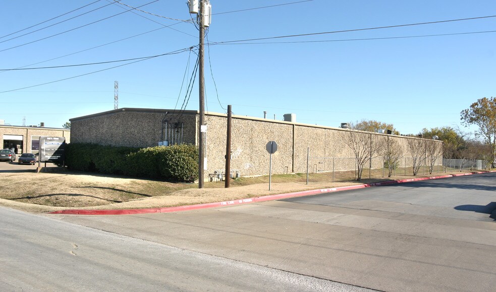 1302 N Cowan Ave, Lewisville, TX à louer - Autre – Image 2 sur 2