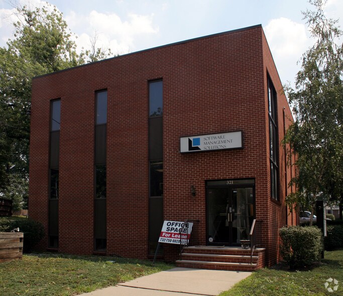 321 Main St, Woodbridge, NJ à louer - Photo de l’immeuble – Image 3 sur 6