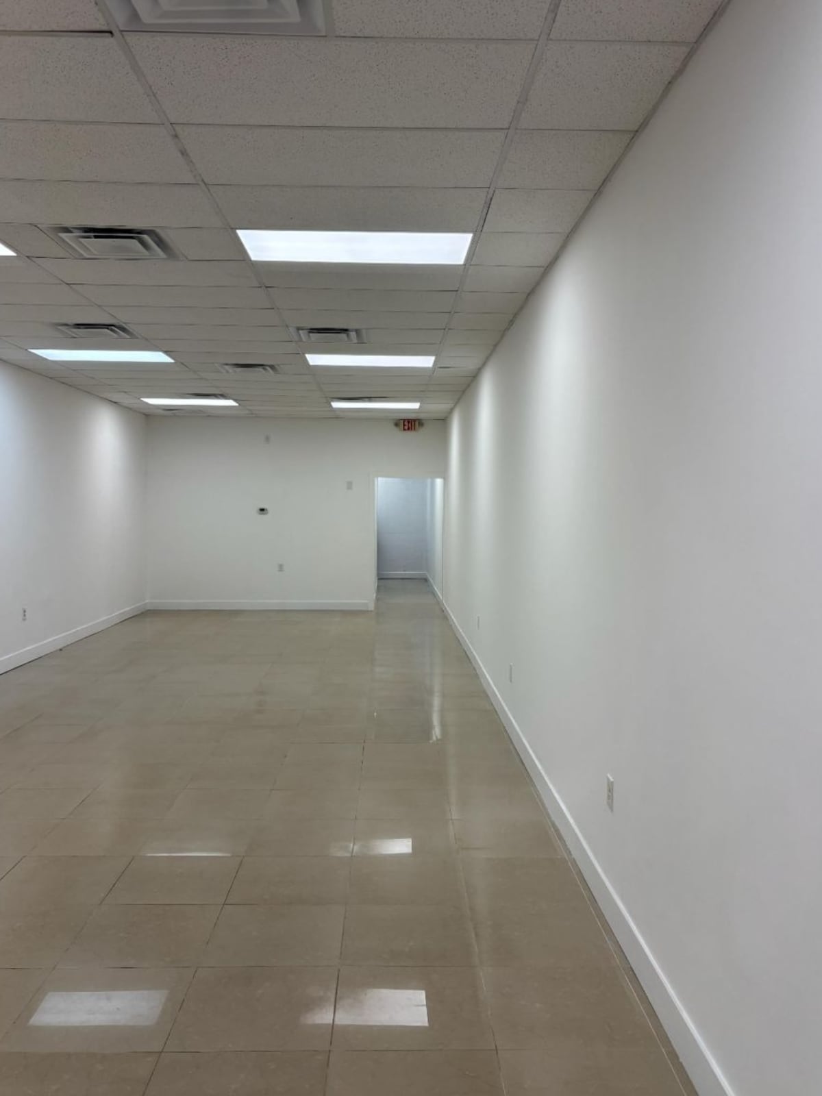 6658 Ridge Rd, Port Richey, FL à louer Photo intérieure– Image 1 sur 5