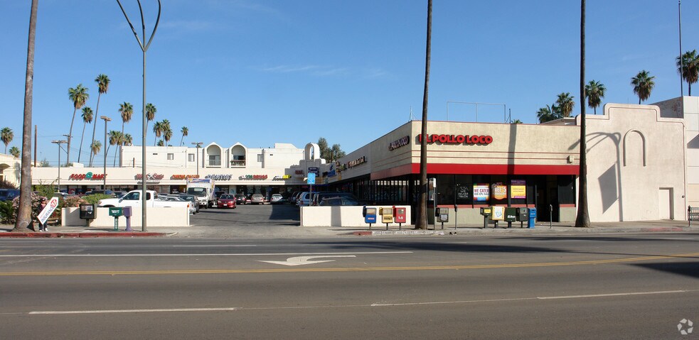 6558-6572 Van Nuys Blvd, Van Nuys, CA à louer - Photo de l’immeuble – Image 2 sur 5