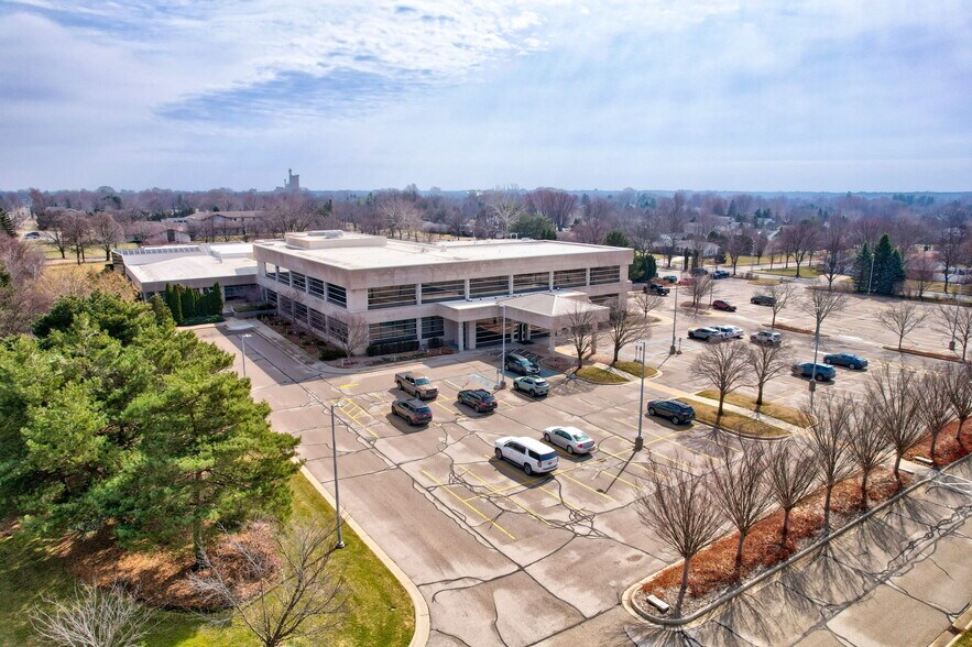 1 Mutual Ave, Frankenmuth, MI à louer - Photo de l’immeuble – Image 3 sur 18
