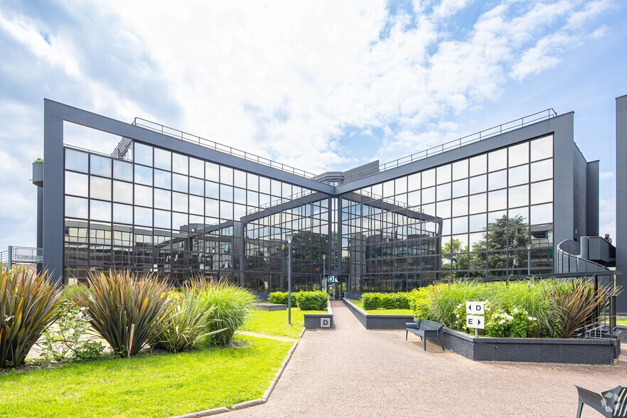 1 Bis Rue Du Petit-Clamart, Vélizy-Villacoublay à louer - Photo principale – Image 1 sur 2