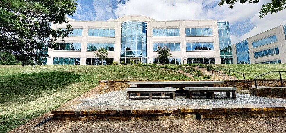 360 Kingsley Park Dr, Fort Mill, SC à louer - Numérisation 3D Matterport – Image 2 sur 13