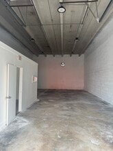 7403 NW 7th St, Miami, FL à louer Photo intérieure– Image 2 sur 4
